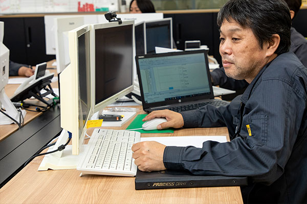 電機設計・現場調整業務